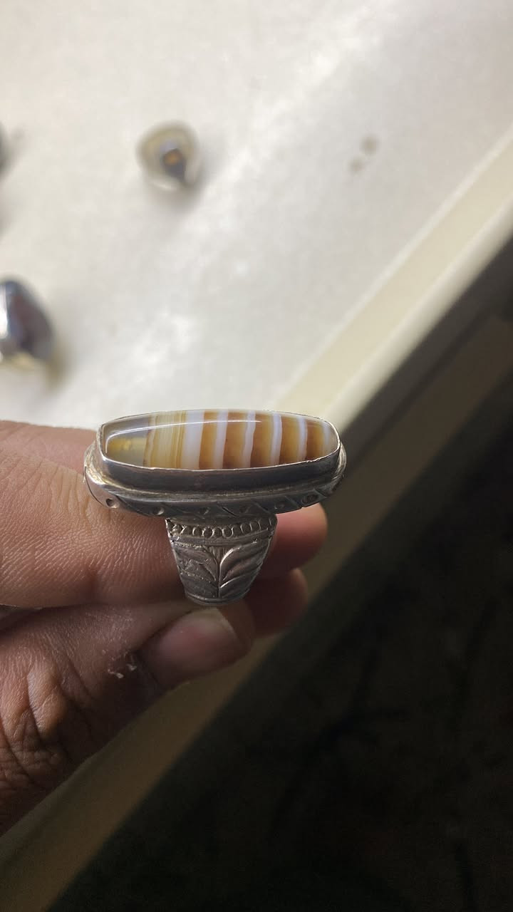 سلام عليكم محابس للبيع 3جزعات وداودي وعقيق شجري مصور سعر عله ٧٥ ماعده العقيق سعره ٢٠٠صياغه ثقيله كلش


**إذا كنت صاحب هذا الإعلان وتريد حذفه لأي سبب، رجاءا أرسل رسالة إلى الدعم الفني**