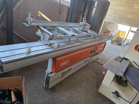 منشار تركي نظيف حجم ٣٨٠ السعر ٣٧ وهذا رقمي ***********
