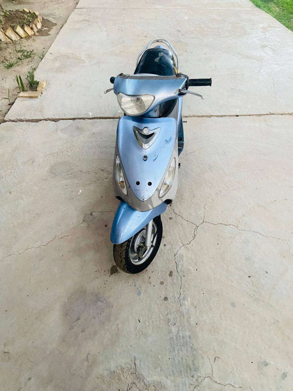 السلام عليكم دراجه منغولي مفتوحه لا تجيني تكلي شبيها دراجه شلعتها حلوه ومعدلها كلها بلاديه عنواني بابل غير متواجد ع النت 
***********
