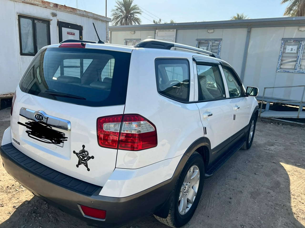 كيه مهافي موديل 2012 فول مواصفات
رقم بغداد جديد وكامل باسمي تحويل مباشر 
سياره مكفوله كفاله عامه عده شبر بل باب خلف سايق 
مواصفات 
تحكم ستيرن
كشانه جلد + تحكم كهرباء 
كشانه تدفئه تبريد 
امري شفط 
جنطه شفط 
كشن خزن 
فتحه سقف 
فورويل 
سياره عليه ادامه كامله تخم تاير وصدر ونوزلات وبلكات وصطله فيول بمب قبل سبوع
مكان سياره فلوجه ناحيه الصقلاويه 
سعر 145 وبيه مجال 
***********
***********
