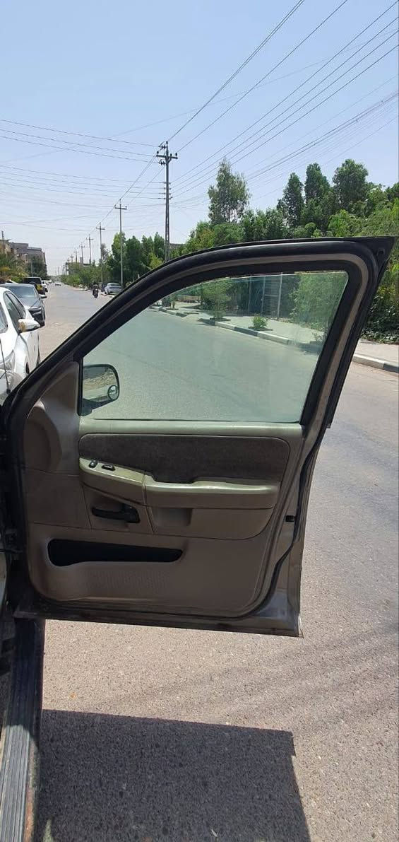 فورد اكسبلورر ذهبي موديل 2005 بغداد رقم جديد مشروع وطني السنوية لل2030 كفالة عامة ماعدا البنيد جارد مابيها لاصبغ ولا معجون وارد خليجي محرك 6سلندر السعر 75ورقة وبيها مجال للشراي للاستفسار الاتصال ***********  وبي واتساب
