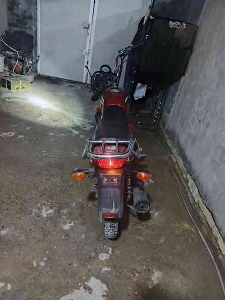 السلام عليكم للبيع او مراوس اوراق اصولي مكينة مامفتوحة سلف هندر لايت اشاير كلة شغال 21 600 وبيه مجال مكاني بابل ***********
