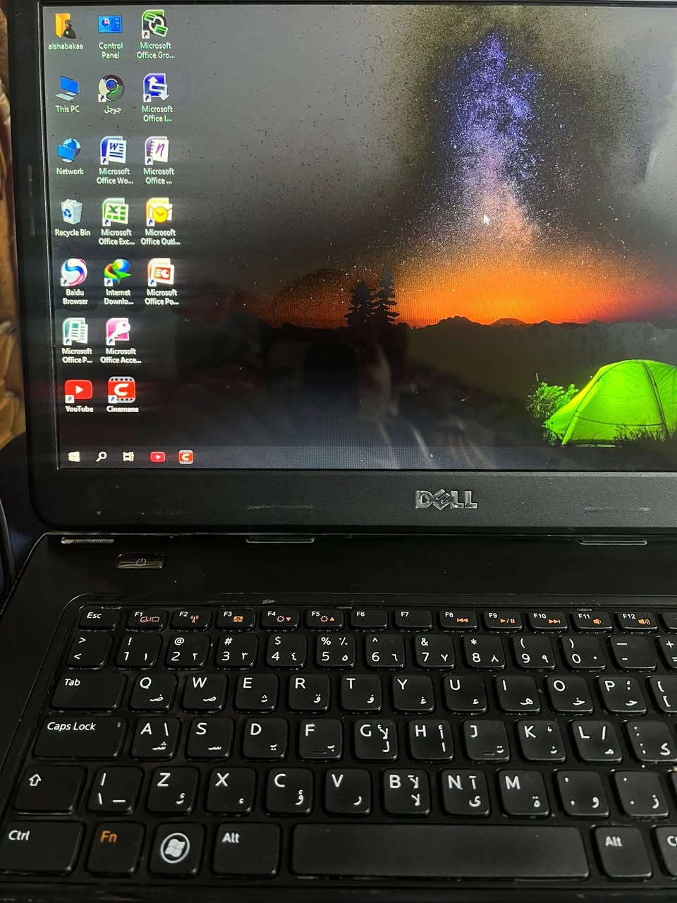 السلام عليكم شباب.. عندي لابتوب ديل Inspiron للبيع الجهاز نظيف وشغال طبيعي ومابيه أي عطل داخلي. منصب عليها ويندوز 10 مستقر وخفيف الابتوب لتصفح و الدراسة فقط 
المواصفات:
 النظام: ويندوز 10 (Windows 10)
 المعالج: Intel Pentium P6200
 الرام: 4 جيجا (DDR3)
 الهارد: 320 جيجا HDD
 الملحقات: الشاحن الأصلي مالتها + ماوس خارجي هدية.

ملاحظات ومشاكل الجهاز للأمانة وبدون غش:
1. البطارية ماكو: الجهاز يشتغل على الشاحن المباشر فقط (يعني لازم تخليه بالكهرباء حتى يشتغل).
2. التاتش باد (الماوس الداخلي): يشتغل بس ثقيل ومو سلس، والسبب لأن الجهاز شغال عالمباشر بدون بطارية، لذلك أنا منطيك وياها ماوس خارجي حتى تستخدمها براحتك وبدون أي دوخة.
3. أول ما تشغل اللابتوب تطلع صوت صافرة تنبيه ثواني وتختفي (هذا فحص أمان طبيعي من شركة ديل لأن ماكو بطارية بالجهاز)
4.اعيد الابتوب لتصفح و الدراسة فقط 

السعر: 130 ألف وبيه مجال بسيط جداً للشراي.
المكان بغداد الشعب شارع الصحة


**إذا كنت صاحب هذا الإعلان وتريد حذفه لأي سبب، رجاءا أرسل رسالة إلى الدعم الفني**
