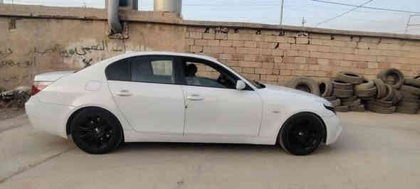 سلام عليكم
للبيع e60ميماتي
بيها باب سكن نص صبغ فقط بدون ضربه سياره كلش نظيفه 
2005فول مواصفات 
اسلايت دوخل جلد اصفر
5بردات بلادي
دعاميات امامي وخلفي M
ولايت كدام عين
حجم سياره 530اصل 
كير ومكينه شرط 
رقم اربيل تريد تحويل وكاله خاضر 
اربع طايرات جديد شادهن تبريد تدفه كامل 
حساس امامي خلفي 
سياره كامله بدون اي نقص 
وسعر 135وبي مجال قليل
رقمي ***********
وخاص موجود وتحياتي للجميع ♥️
