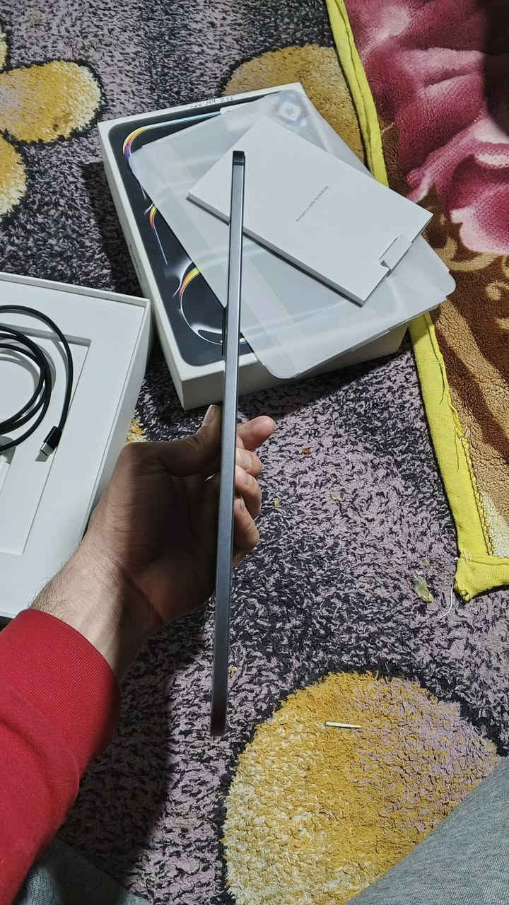 ايباد برو معالج M4 ذاكرة 256 عدد دورات 135 بطاريه 100 نضافه 100بل 100غراضه كاملة مكاني بغداد سعر 975 قفل رقم ***********
