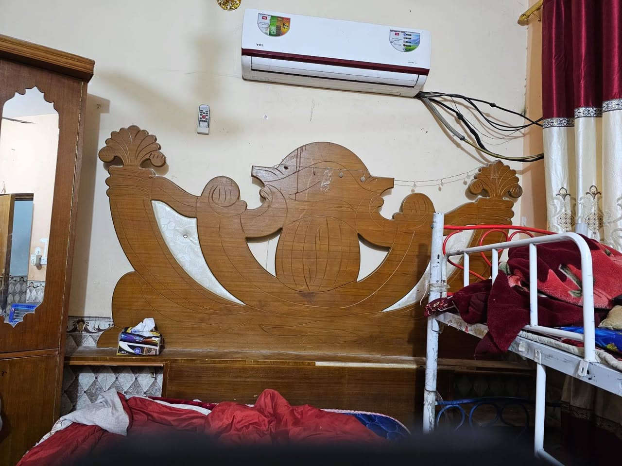 السلام عليكم غرفة متكونه من 6قطع  السعر 300وبيه مجال


**إذا كنت صاحب هذا الإعلان وتريد حذفه لأي سبب، رجاءا أرسل رسالة إلى الدعم الفني**