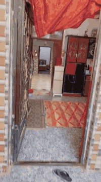 للايجار 
بيت ٢٠٠م طابق واحد بناء حديث درجه اولى
سعر ٥٠٠ الف 
يقع في حي الشهداء
على ساحه
يؤجر مع الاثاث
يحتوي على غرفتين وصاله ومطبخ وصحيات داخليه وخارجيه واستقبال
موبايل للاستفسار ***********
