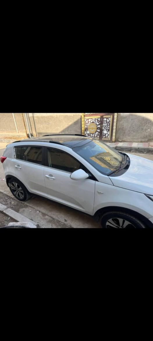 كيا سبورتج وارد خليجي موديل١٤ابيض رقم اربيل بسمي خمسه راكب بنوراماكشنات قماش اسود كولشي بيه  جديد 
حادثه داخل عراق صبغ ربع   جاملغ والبنيد المكان الناصريه  السعر 140  
***********
