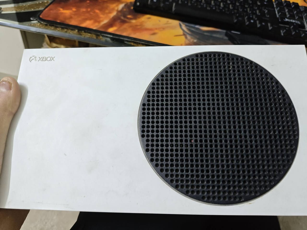 اكس بوكس سيريس اس
ذاكرة 512 حساب مشتري بي 
بتلفيلد ١
بتلفيلد v
تكن 7
كول اوف ديوتي مدل ورفر 1
الجهاز ولحساب سعرة 375الف وبي مجال شي بسيط 
عندي بعد هواي غراض مثل ماوس وكيبورد وسماعة 
يوبي اس 850واط بطاريات للجوستك  وشاشة  تفاصيل واتساب ***********مكاني بغداد الشعب
