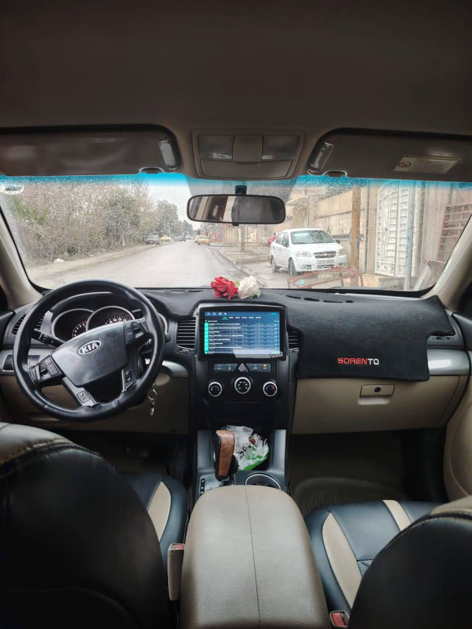 السلام عليكم 
مكلف بالنشر ،سياره سورنتو 7راكب 2011 سونارها موجود سعرها 135 للتواصل عالرقم ***********
