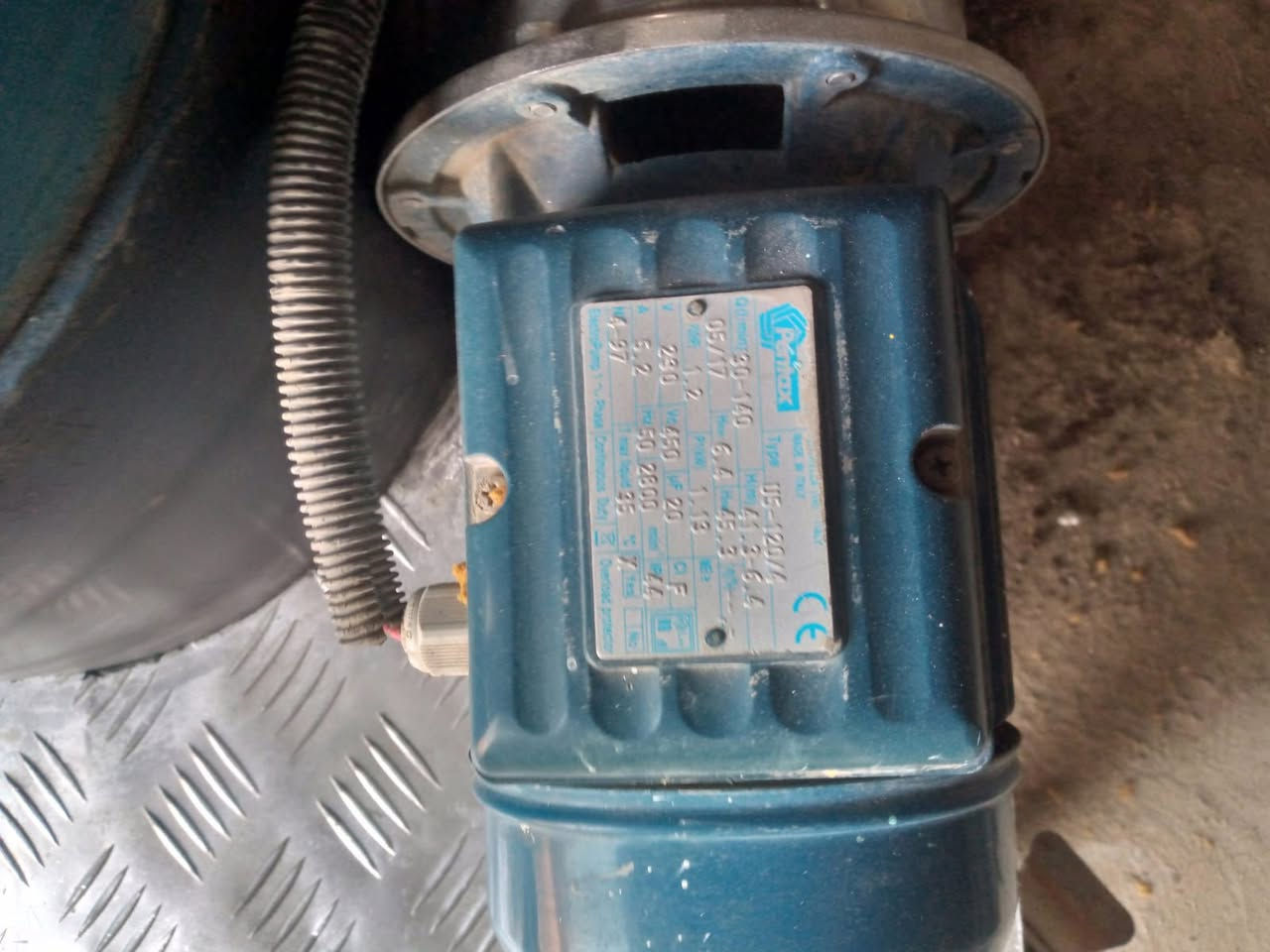 ياالله محطه ام الالف منبرين املاحه 30فوك شويه 
ماطور عامودي بنتكس ماطور طرحي بنتكس 
دبل حاقنات 
ماطور بوستر 
مع تانكيات حجم الفين العدد 3
مكاني بغداد المعامل
استفسار اكثر
***********
***********
السعر2500
وبيه مجال قليل
