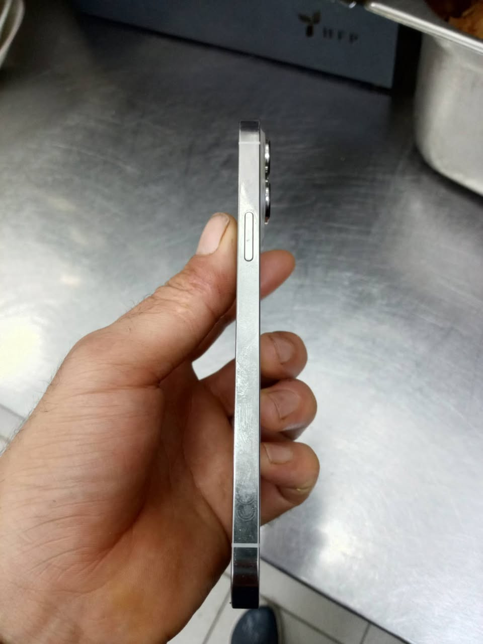 ايفون 13 برو ماكس 
مبدل شاشه جي اكس نوعيه درجه اولا 
بطاريه 77 بلادي 
ذكره 128
تك سيم 
بصمه وجه شغال 
باقي مكفول شخط مابي 
سعر 480 ألف 
عنوان اربيل 
توصيل ماعندي


**إذا كنت صاحب هذا الإعلان وتريد حذفه لأي سبب، رجاءا أرسل رسالة إلى الدعم الفني**