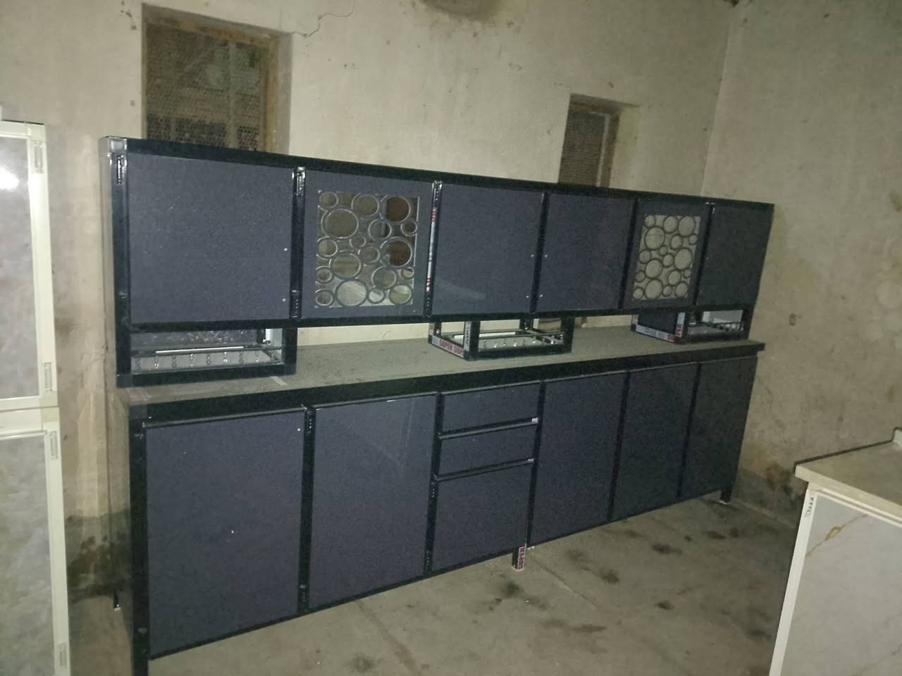 ياالله وصلت وجبت دواوين وكاونترات جديد الوان وأشكال وقياسات مختلفة سوينالكم عروض عيد اي ديوان يعجبك سعرا ٧٠٠ ويا كوشات هديه وكاونترات مترين ونص ٤٢٥ وتلاث متر ٤٧٥ وبيهن مجال مكاني التاجي عل شط منطقه شيخ حمد طريق زملت حمدي *********** بي واتساب توجد خدمة توصيل
