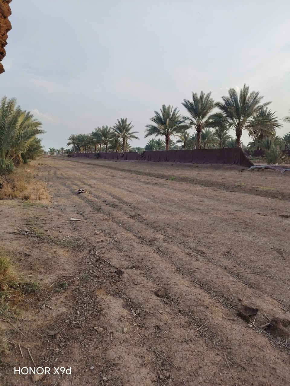 يا لله السلام عليكم لبيع 2دونم سند 25طابو
مي سأله وكهرباء ضغط عالي ومي سقي وبسعر رهيب ومناسب كلش وبيك اتصل وبيك خير ودلل /***********
