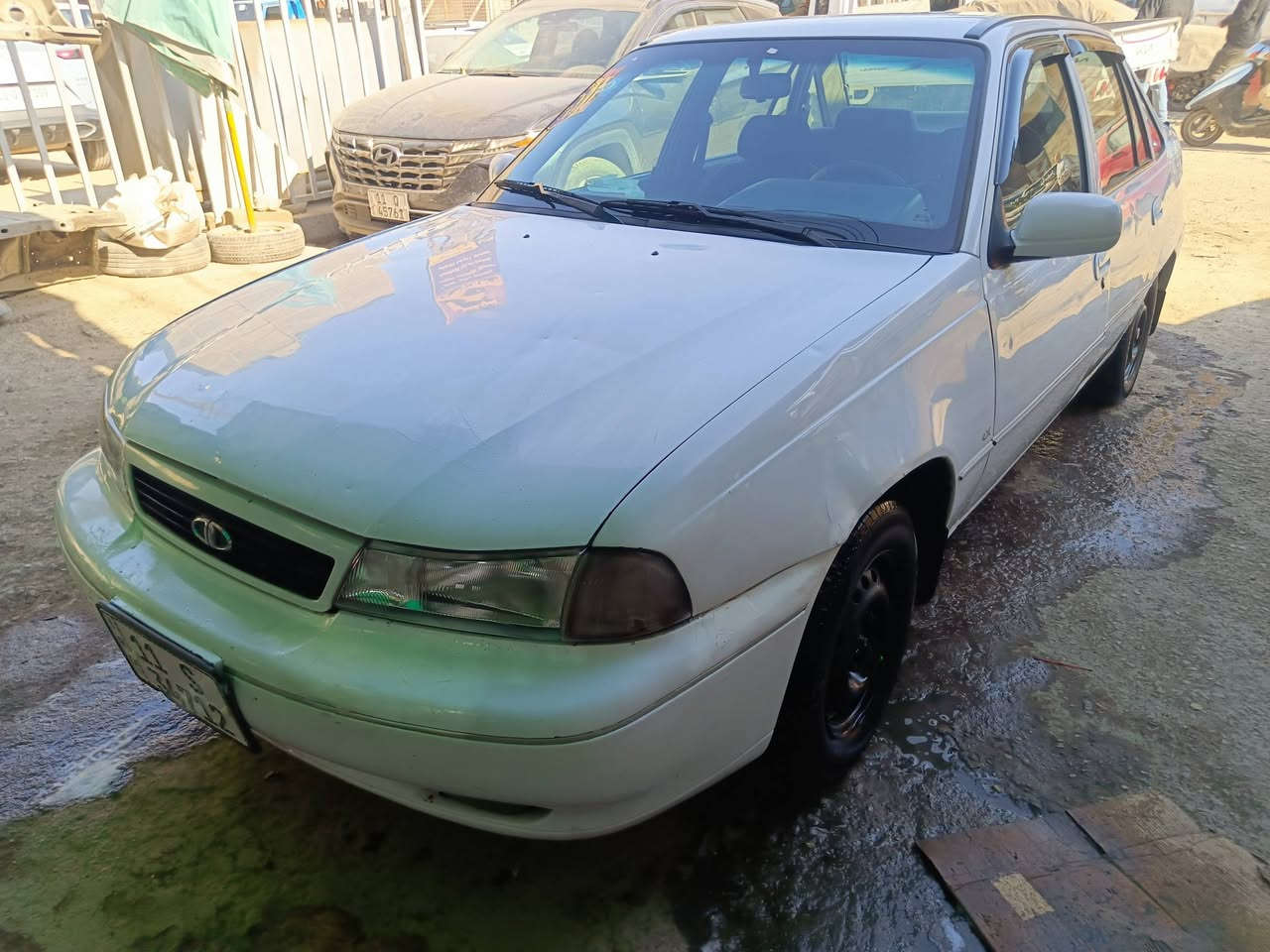 السلام عليكم دايو سلو كير عادي كير حاوية جديد ومحرك ممتاز مكفول ريمون كونترول اربع بوب واريل كهربائي  للبيع سيارة بلادية بيها خياس قليل موضح بلصورة نواقص السيارة تبريد فقط منضومة كاملة بس مفاحصها دواخل بلادية مابيها ضربة عل بلاد رقم انكليزي هزة جديدة بسمي تحويل مباشر السعر المطلوب 36وبيها مجال للطيبين للاتصال علة الرقم ***********ابو سيف
