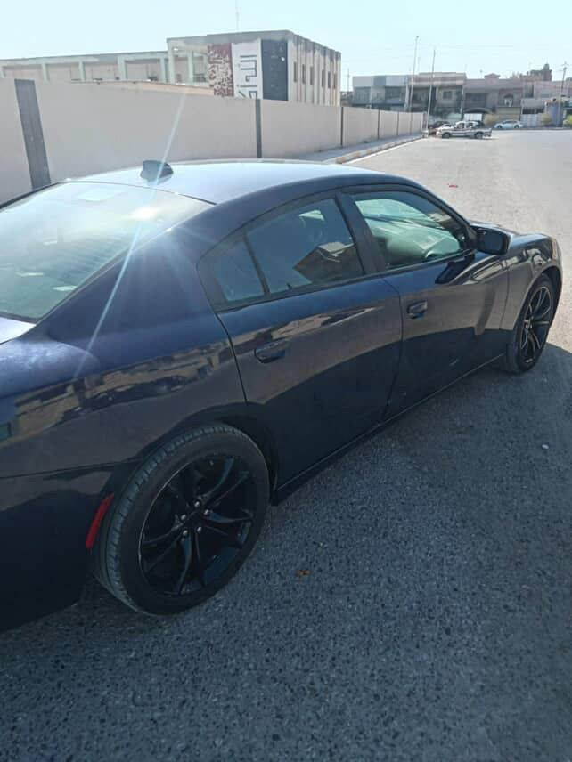 سلام عليكم
جارجر 2016 SXT
باب تبديل نفس الون
وجاملغ امامي صبغ 
رقم سيارة بغداد 
تحويل ثاني يوم 
مكان السيارة كربلاء حي الحسين 
***********
