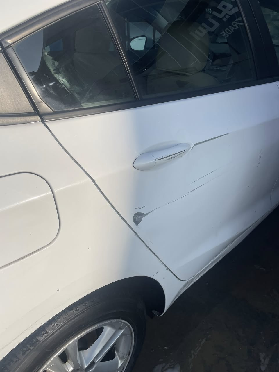 السلام عليكم كروز موديل ٢٠١٨ حادثها جاملغ امامي حادث امريكا ويمي صار بيها حادث بالجاملغ الخلفي كير محرك تبريد كله نظيف بغداد صارت حره قبل شهرين والتحويل مضمون سعرها ٨٠ ورقة مكاني زيونه او الدورة 
***********
