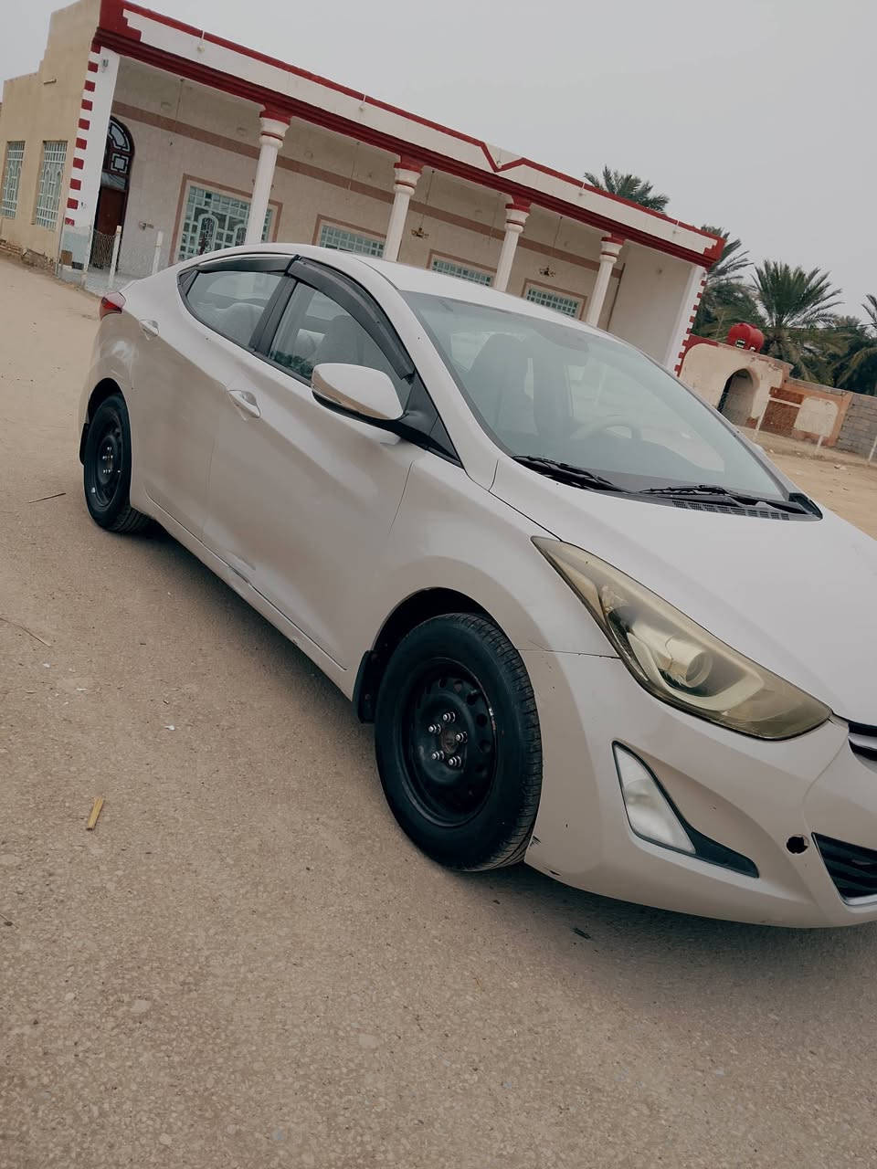 سلام عليكم سياره النترا هونداي صالون اللون اصفر بيجي سياره فئه سعوديه وارد خليجي سياره كامله تبريد فول طخم تواير جدد سياره متكامله السنويه صالحه لمده 2027محرك1600دوش السعر106وبيه مجال للطيبين العنوان ذي قار سوق الشيوخ الاصيبح قرب مسجد الرسول لل الاتصال***********
