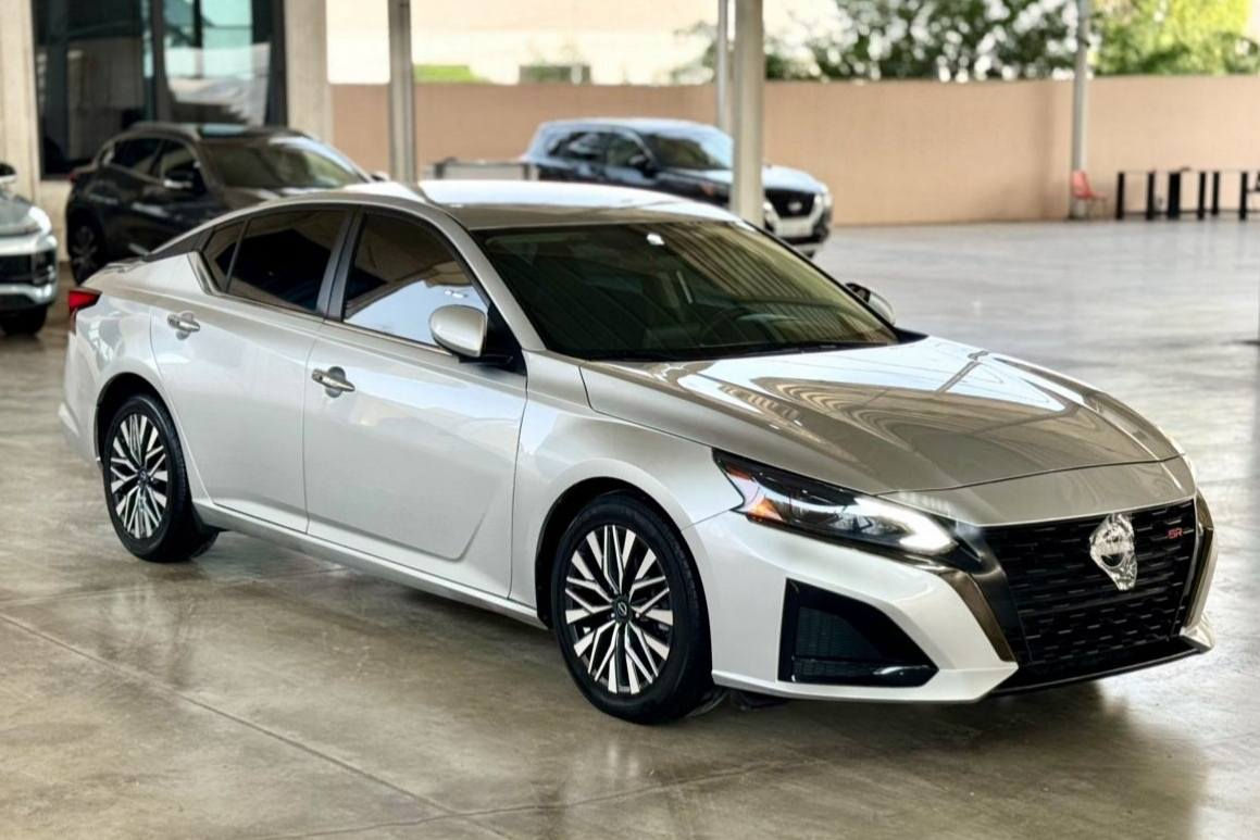 نیسان ئەڵتیما 2023 مواسەفات SV 
بەسمە شەغال 
تبرید مەرکەزی 
شاشە گەورە 
کامێرا 
ئۆتۆ ستۆپ 
ڕادار پێش و پشتی لاتەنیشت 
حاسەی پێش و پشتی لاتەنیشت 
تحکمات سەر سوکان 
لایت لید و زینۆن بیلاد

تەنها 1 پارچەی بۆیاخە بێ ناوگرتن 
نموونە لە جوانی و پاکی 
هیچ مەسرەفێکی تێدانیە 
ژماره کاتی دوو مانگی ماوە 

سـعـر : لە کۆمێنت داوابکە ڕاستەوخۆ بۆت دێت 📥 

گێر و مەکیەنەی بەشەرت 
هیچ کێشەیەکی تێدا نییە 

ژمارەی خاوەنەکەی 
***********
