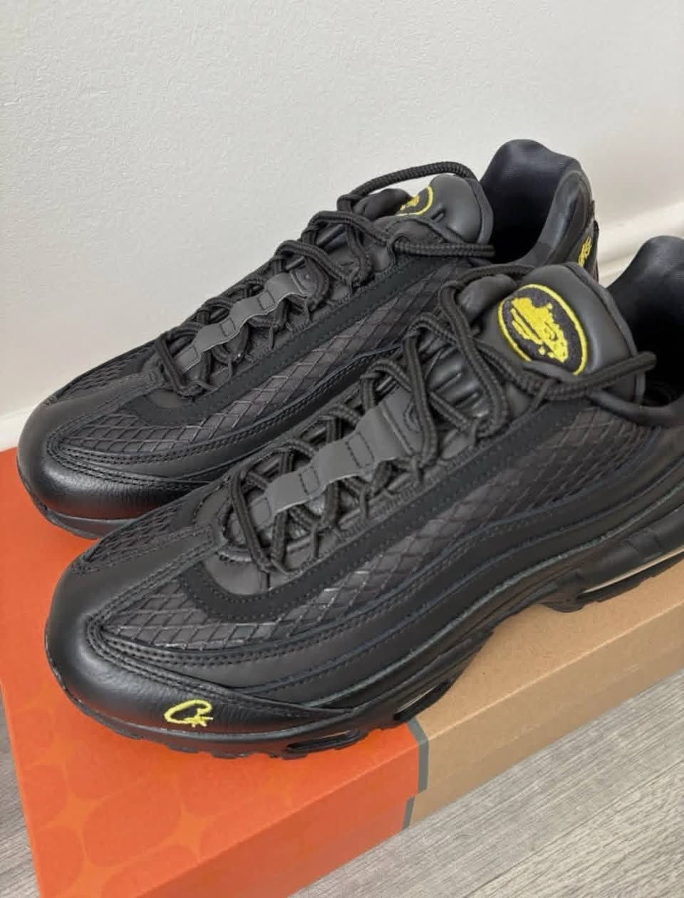 Corteiz x Nike Air Max 95 Honey Black قياس 42


**إذا كنت صاحب هذا الإعلان وتريد حذفه لأي سبب، رجاءا أرسل رسالة إلى الدعم الفني**