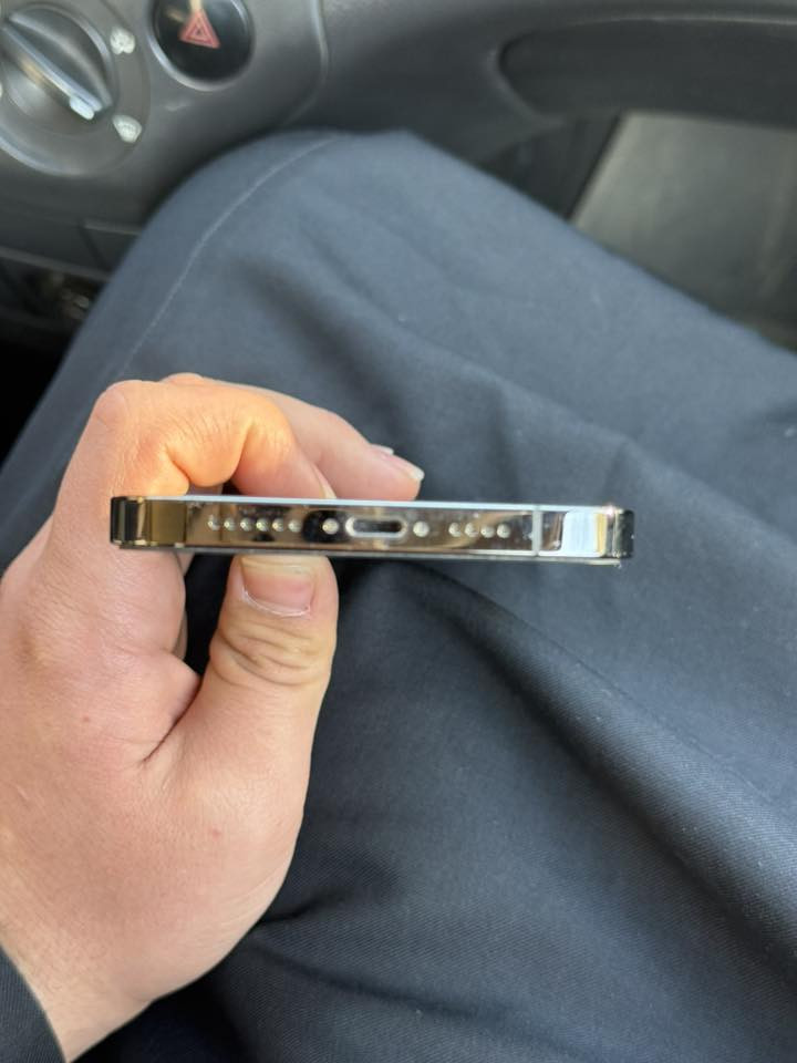 للبيع
ايفون 12 Pro max
ذاكرة 256 GB
بطارية 78 قطاره مال شحن 
سعر 460 وبيه مجال للطيبين 
***********
