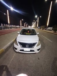 سني هندي ٢٠١٧سياره بيها طخطات وبيها مكانات بارد ما بيها صبغ تبريد ثلج ...