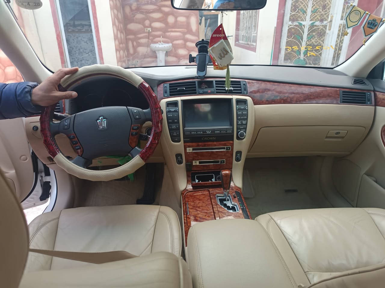 سلام عليكم سياره شاهين موديل 2006 مكينه 6 ديفور كبير شاصي 82 بصمه سلفري 3دكم   مواصفات فول برد كهربائي فتحه بصمه مري شفط كشتات جلد كهرباء ثلاجه سياره مكفوله الضربه ولا صبغ دخول جديد ماشيه 5000 رقم بصره نكليزي باسمي توني شديت الرقم بيدي أصولي أصولي مكفوله لا كصه ولا جثه سياره بلاديه عنوان بابل ابي غرق رقم *********** سياره معروضه 190وبيها مجال قليل
