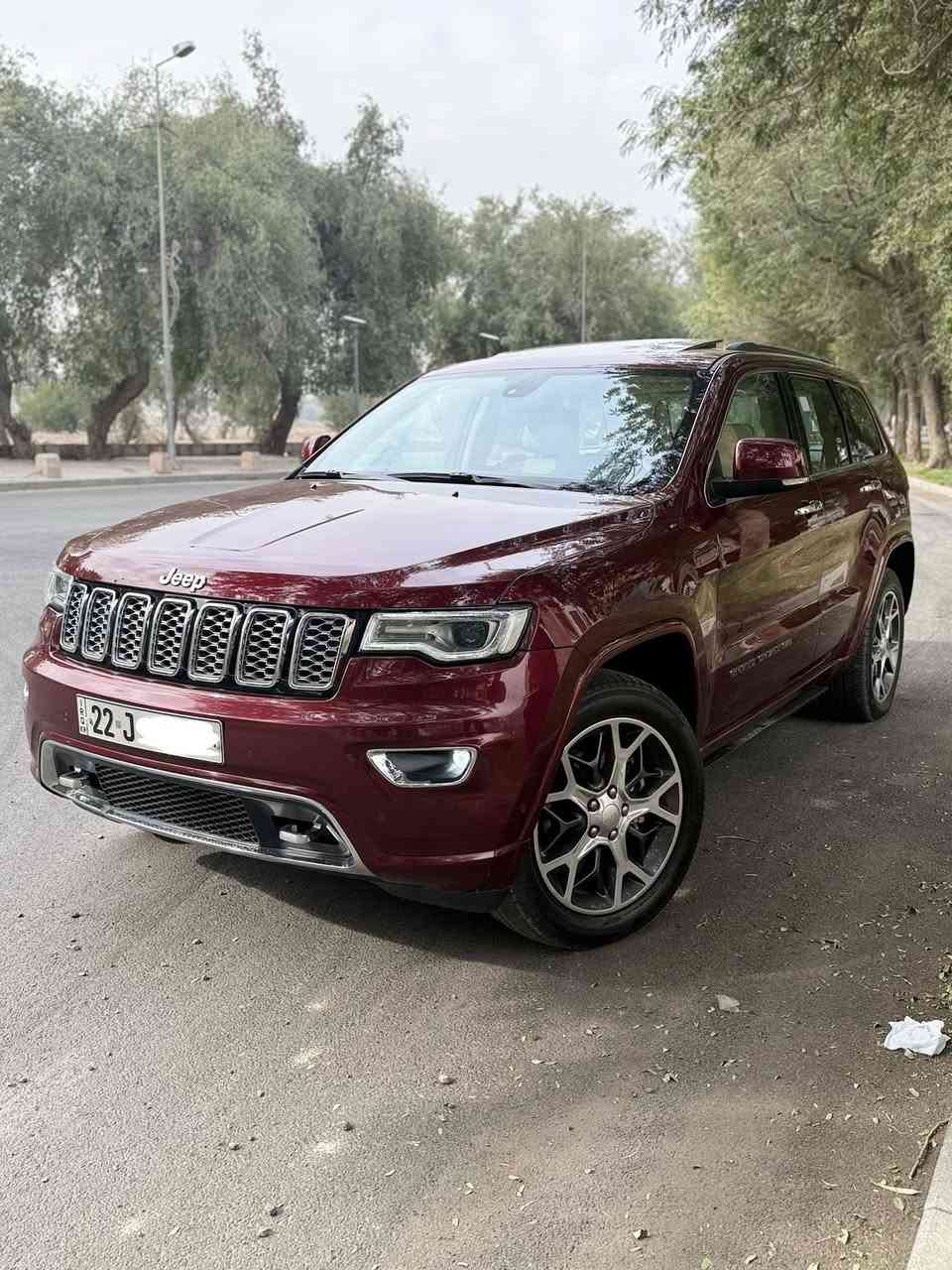 جيب اوفر لاند : 2020 خليجي فول 1/1 اخت زيرو 
المحرك : V6.  3.6L فول فول 1/1
ماشية 31 الف ميل 
رقم اربيل  تحويل ثاني يوم 

المواصفات :
* دفع رباعي 4x4 . *
* سقف بانوراما . 
* شاشه كبيرة 
* نظام الخرائط (GPS) .
* نظام التعليق هوائي (جكات) . 
* ستيرن كهربائي . 
*ستيرن تدفئه
*كشنات تدفئه و تبريد
* المصابيح الأمامية زنون .
* كشافات الضباب زنون .     
* تشغيل عن بعد .
* صندوق كهربائي 
* المقاعد الأمامية كهربائية 
* حساسات أمامية
* حساسات خلفية 
* كاميرا خلفية 
* المرايا الجانبية قابلة للطي .
* مرايا متحسسه للضوء العالي . 
* مقود السائق من الخشب . 
* بلوتوث تلفون . 
* محدد سرعة . 
* نظام التشغيل والاطفاء الاوتوماتيكي ( Auto Start System ) .

العنوان: الكراده 
للاستفسار اتصال 📞
***********
