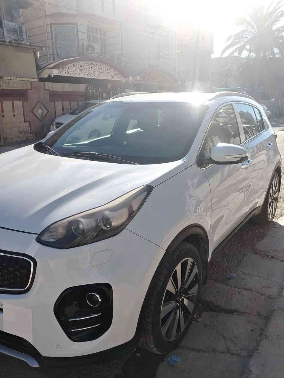 سلام عليكم
مكلف بالنشر 
•للبيع سبورتج (خليجي ) 
•الموديل 2019 
•فول مواصفات عدا البانوراما 
•المحرك :  دوش 2000 
•الرقم بغداد بأسمي تحويل ثاني يوم 
•المواصفات 
•دخول ذكي(بصمة عدد 2)
•تشغيل بصمة 
•جرس تنبية عنده السرعة 120 
•لايت دوار معه الاستداره 
•مري شفط 
•كشافات 
•اريل نفكيتر  
•شاشة كبيرة  ايباد  +كاميرا اصلية 
•حساسات امامية خلفية
•مصابيح امامية زنون مع LED 
•مصابيح خلفية LED
•تتسع المقصورة ل 5 ركاب 
•مقاعد امامية كهرباء عدد2
•مثبت سرعة Cruise 
•أوضاع القيادة Drive Mode ايكو_سبورت_نورمال 
•فول تحكم ستيرن
•هاند بريك بصمة
•نظام مانع الانزلاق 
•نظام نزول منحدرات 
•أشاير بالمري 
•اوتو هولد
•ويل كب 
•شحن وايرليس
•تبريد امامي خلفي )  
سياره مكفوله من صبغ ولتبديل بيها بارد خشم البنيد جدا بسيط وبارد في الجنطه الخلفيه حگ شبرر ولباقي كفاله من كير محرك شواصي لغود كفاله عامه
( رقم  بغداد جديد إنكليزي ) 
•سعرهة 200وبيها مجال اتصل وتدلل 
•مكاني بغداد الامين
•رقم الهاتف ‭***********
‏‪***********‬‏
