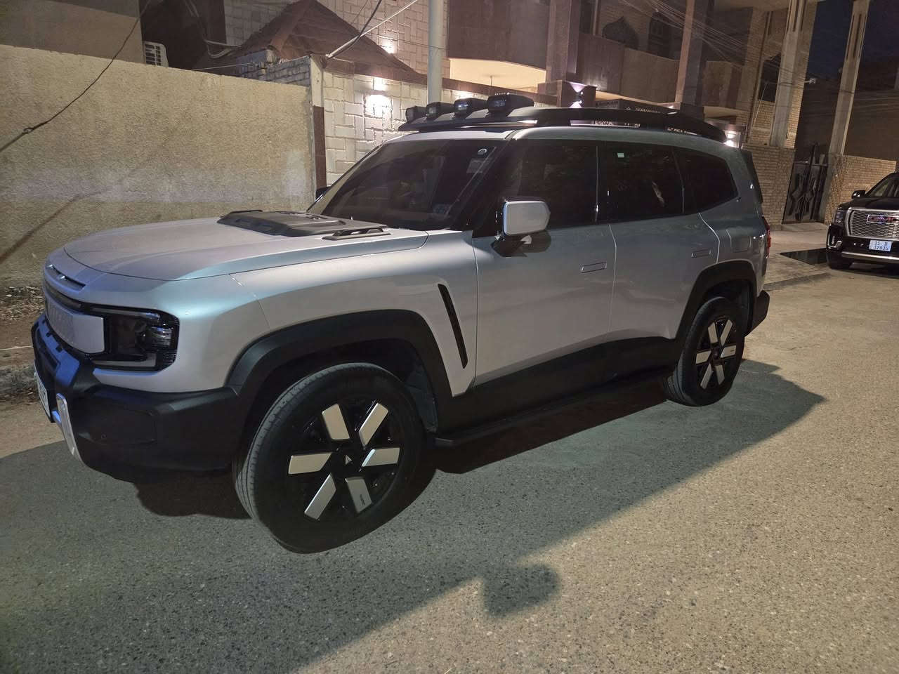 ديبال ٣١٨ للبيع بعدها زيرو ماشيه ١٣٠٠ فقط ٢٠٢٦ رقم بغداد مكانها بالبصره السعر ٤٧مليون  جديده كلشششش شاشه حتى للراكب اللي بصف سايق  داخل مشمشي  ***********
