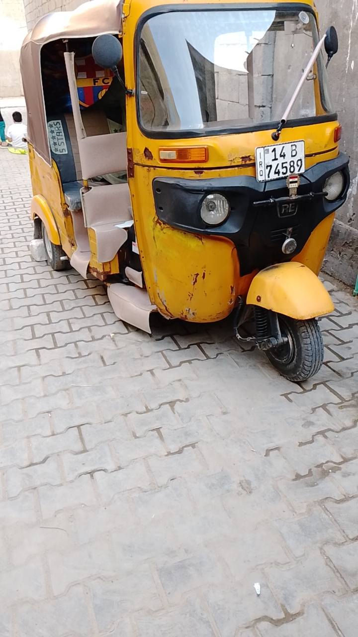 تكتك باجاج للبيع موديل 20 بيها خياسات تكتك جاهزه كبل للشارع كله شغال مكينه مجفته  شركه لا تنقيص لا تبخير سعر 5 و 100 وبيها مجال 
رقم بس واتساب 
***********
العنوان البصره التنومه
