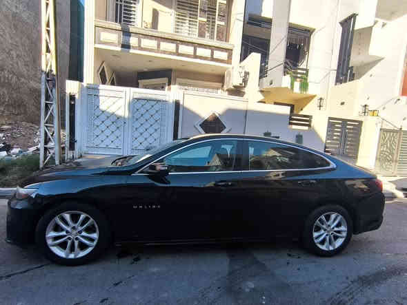 السلام عليكم
ماليبو 2017 LT ست بصمات وشاشه كار بلي 
رقم سليمانيه باسمي تحويل ثاني يوم 
صدر جديد 
تايرات جديده تخم 
باتري جديد وبيه ضمان 
كير مكينه تبريد مكفول 
سياره مابيها نقص وخير من الله 
حادثها بسيط جدااا 
وبيها سونار 
مكاني بغداد حي الجهاد 
رقمي بي واتس اب  
***********
 السعر 105 ورقه وبيها مجال بسيط
