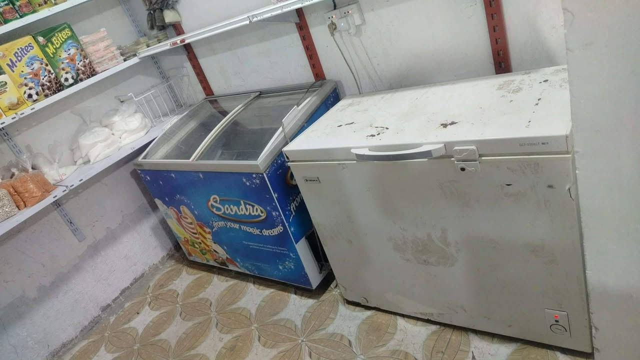 اسواق للبيع سوق الحبوبي في كربلاء 
يجار 125 

دخلها حاليا 250 

بس تحتاج الي بضاعه نقص بيها حولي مليون يكلف مسواك 

سعرها قفل ب4 

ابيع كامل مابي شي منها 

الشراي يدخل خاص ويشلع عيوني منطقه سكينيه شارع عام وساحه مال طوبه  مدرس وحديقه عامه وداىره بلديه يمك وطريق مشايه وكهاوي براس شارع يعني موقع مالها صعب تحصل هيج موصفاته


**إذا كنت صاحب هذا الإعلان وتريد حذفه لأي سبب، رجاءا أرسل رسالة إلى الدعم الفني**