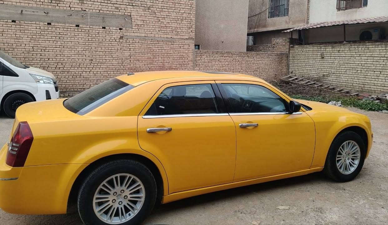 سلام عليكم أوباما للبيع موديل 10 سياره نضيفه حداديه امامي خلفي جديده تخم تاير جديد سياره فول مواصفات فتحه و أربع جوكات سياره بيه فقط جاملغ الايمن و باب الصدر تبديل بدون يرباكان و بيه منضومه غاز 

هاذ رقم الهاتف ***********
