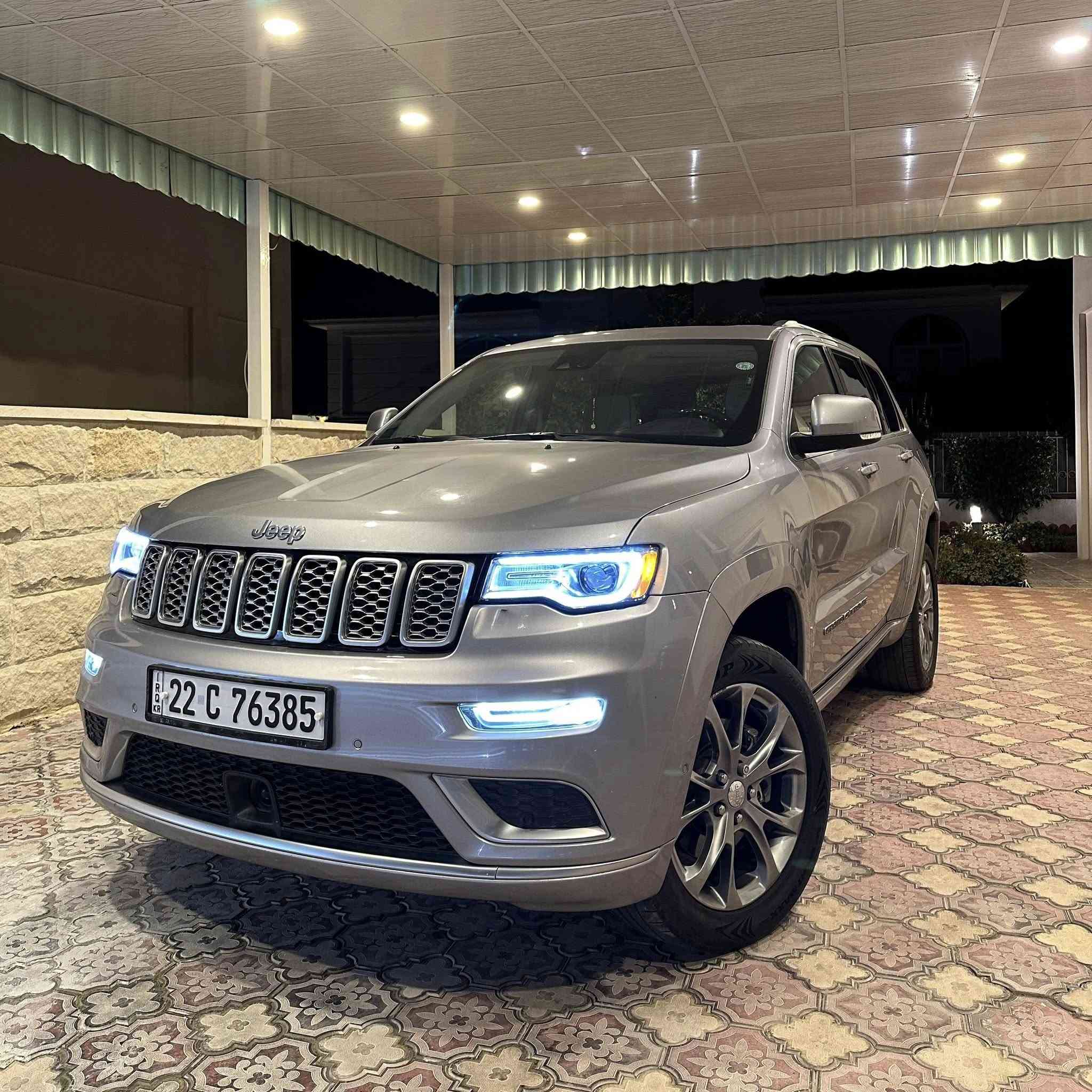 سلام عليكم 
للبيع
جيب سومت  فول الفول 2019 للبيع 💥💥

سيارة فول الفول و بعد الخبرة يعرف السومت

سيارة داخل ابيض بيانو بقلاوة قليل جداً بالسومت سيارة كلها جلد مابيها قطعة بلاستك✨
دركة تجي تطريز خياط و هم قليل فقط البيانو تجي و داخل بقلاوة✨
جكات سيارة تصعد و تنزل ✨
رادارات 360 درجة رادار امامي و جانبي و خلفي✨
حساسات امامي خلفي ✨
بانوراما ✨
سماعات هارمن كاردن ✨
سقف و تكم شاموا ✨
نقاط عمياء ✨
كشنات أمامية تبريد و تدفئة و كشنات خلفية تدفئة✨
كشنات خزن ✨
زراكات لايت✨
تدفئة ستيرن✨
بيها أوتو بارك السيارة تطبك من نفسها ✨
دمام خلفي✨
صندوق خلفي كهرباء✨
نظام محافظة السيارة  داخل خطوط السير ✨
بانوراما✨
دواسات ترحيب سومت ✨
ستيرن كهرباء✨
انظمة قيادة متعددة✨
تحكم ستيرن و شفتات✨
محرك 5700 ✨

لون مميز يختلف على سلڤر العادي الي ييجي باللمتدد💥

سيارة عليها ادامة دكسات و صدرها كلش نظيف و تايرات 
جديدة 💥

سنوية بأسمي تريد تحويل او وكالة حاضر💥
 
شباب سيارة 5700 و الله شاهد الي يصعد 8 بعد ميصعد 6 و صرفها كلش ممتاز💥

سيارة حادثها سطحي جاملغ امامي و خلفي بدون دواخل بدون أيربالك💥

سيارة نظيفة و على ايدي ماشية 83 الف و مكان السيارة اربيل 💥
للاستفسار ***********
