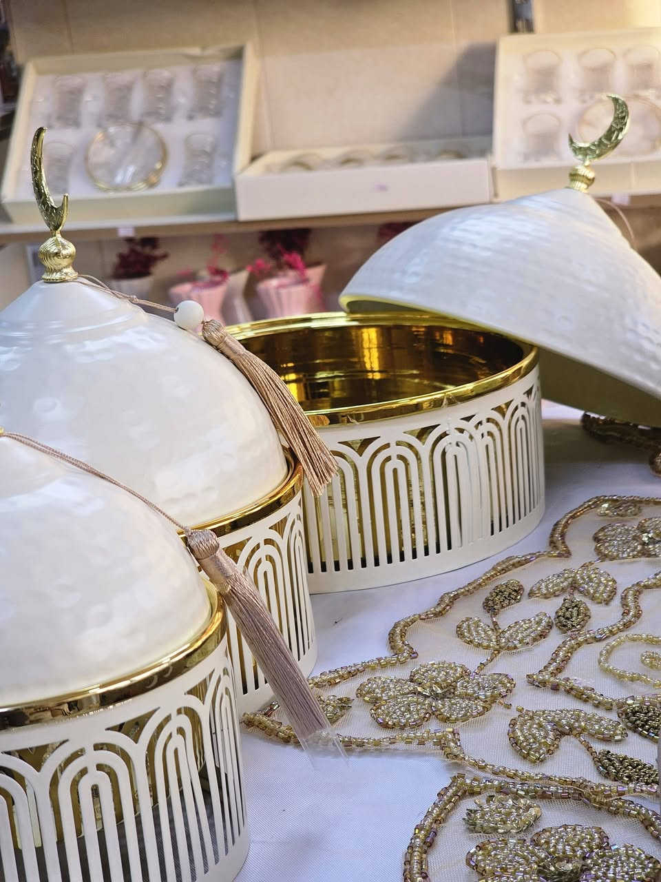 رمضان كريم عليكم زبائنا 🌙❤️
تمريات و مباخر رمضانيه 
سل ستيل 
ذوق راقي و ينطن جمال للسفره
الديوانيه حي المعلمين مقابل مطعم جنوح 
متوفر توصيل جميع المحافظات 
***********
