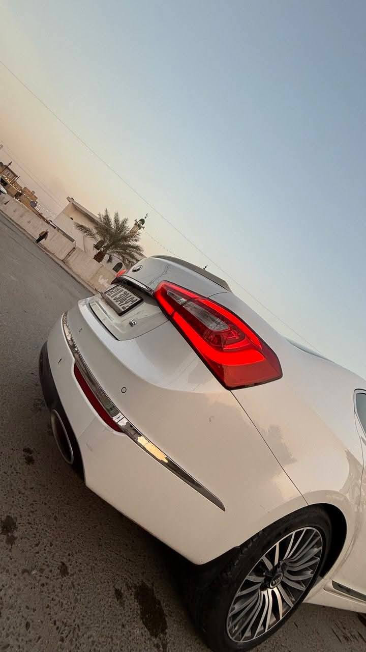 السلام عليكم
KIA.CADENZA.2014  ملكي 

كادنزا 

الموديل: 2014

الصبغ: لايوجد صبغ 

المواصفات: 1/1 فول ملكي 

1- لايت زنون متحرك مع الستيرن 

2-مقاعد تحكمات هيتر تدفئه وتبريد 

3-خمس بصمات 

4- برده خلفيه متحركه

5-شاشه حجم كبير كار بلادي 

6- منافذ شحن عدد 2 

7- هاندبريك بصمه 

8- تحكمات ستيرن 

9- مرايات قلاب وترحيب 

10-عداد ديجتل شاشه

11- محرك 3500 دوش خليجي

رقم اربيل الدولي الجديد ثاني يوم تحويل وسنويه جديده بعدها وبالعافيه على الياخذها

السعر/ 150

بيع فقط بدون مراوس تفيدك حياك الله ما تفيدك اعبر المنشور

للاستفسار/ *********** بي واتساب متواجد بي
