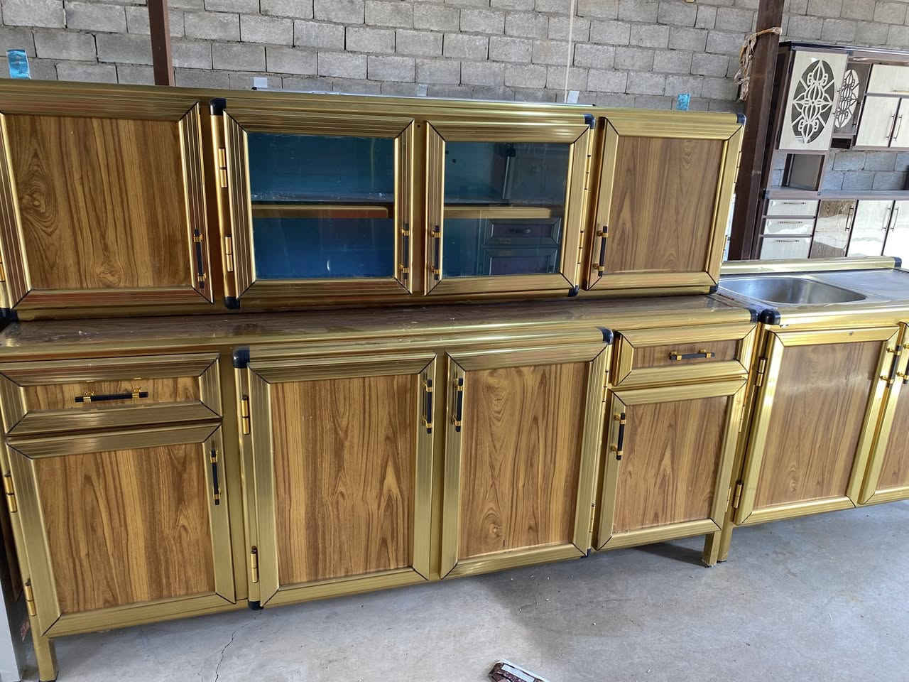 #للبيع كاونتر قياس مترتين وسنك متر
العنوان مغربه ب الشيشان الثانيه ب السايدين آخر ستداره مقابيل سواق الكعبي الاتصال على الرقم *********** يوجد خدمه توصيل 🚚
