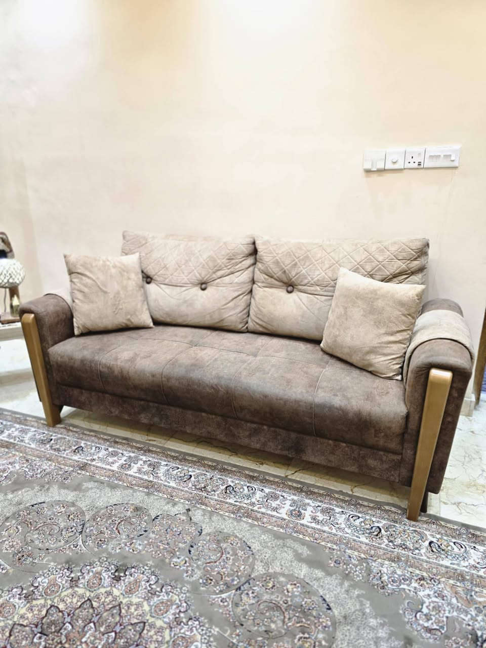 تخم جدديد ونضيف مابي اي ضرر مكان بغداد الغديريه 7مقاعد سعره 600,


**إذا كنت صاحب هذا الإعلان وتريد حذفه لأي سبب، رجاءا أرسل رسالة إلى الدعم الفني**