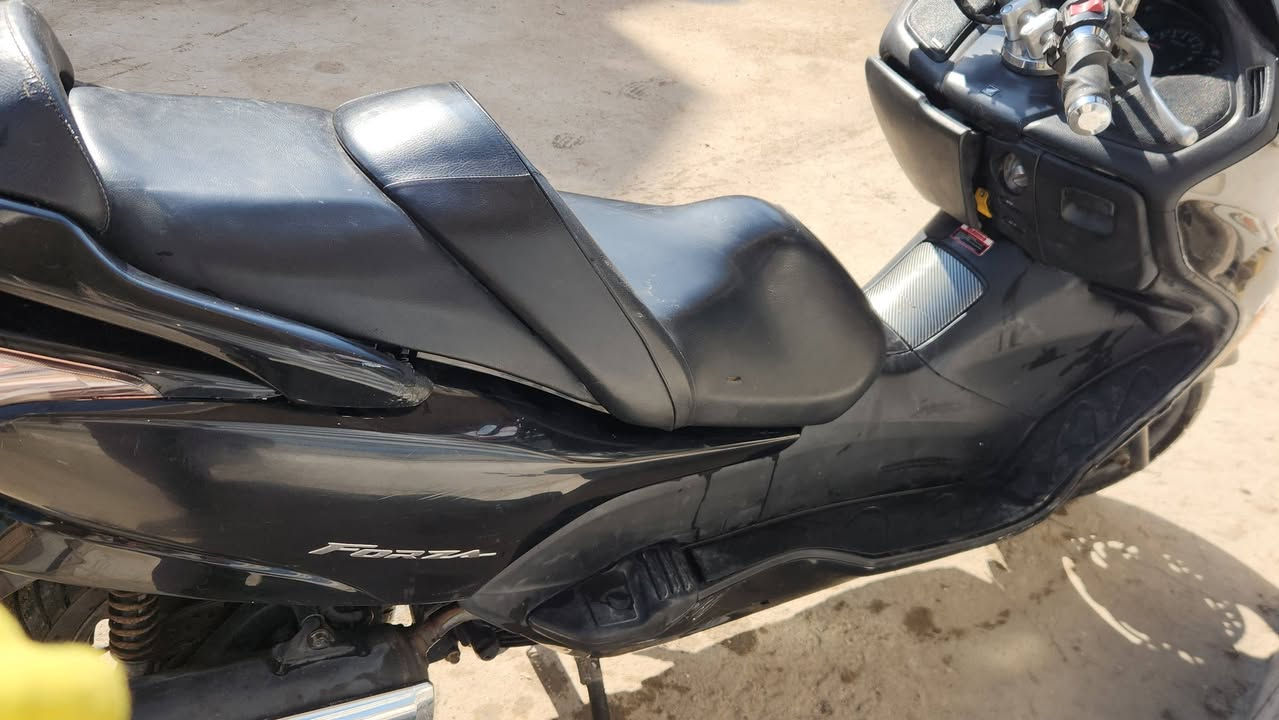 دراجه للبيع ⚠️
فورزه 0.9 
دراجه نضيفه مامفتوحه 
كلشي شغال . 
سعرها ( مليون ) وبيها مجال وتدلل
مكاني / ناصريه 
للاستفسار + واتساب / 
*********** 
***********
