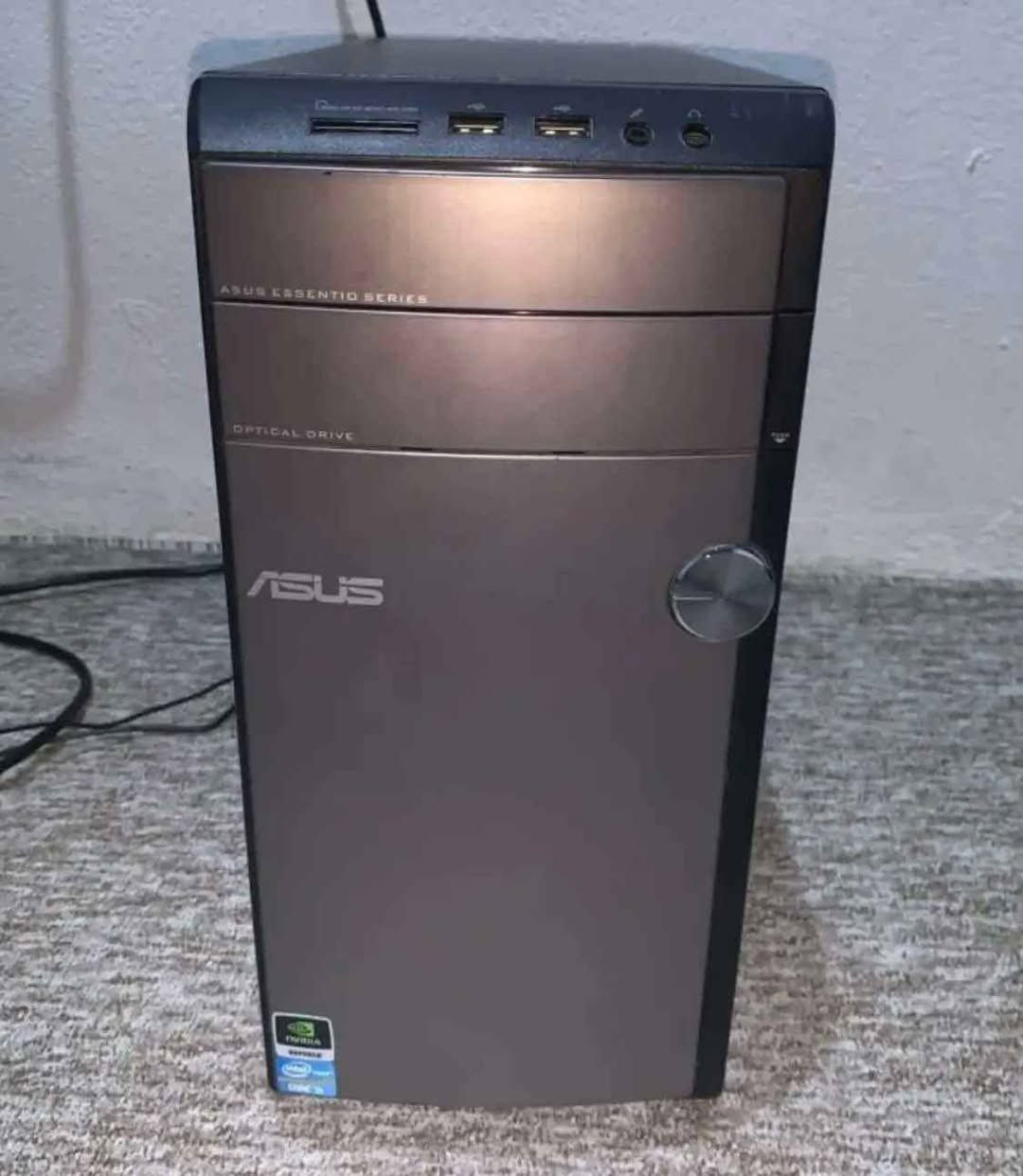 كيز ماركة اسوس 
موصفاته ⤵️
كارت شاشه خارجي 3 gb
nvidia gt 640
core 5 3350p
Hdd300 gb
ram 4gb
ويمكن زيادة عليه للاتصال والاتصال مع صاحب الكيز هذا رقمه0️⃣7️⃣5️⃣1️⃣6️⃣6️⃣5️⃣7️⃣2️⃣0️⃣9️⃣
موجود وتساب هم دهوك, العراق
