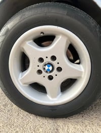 سلام وعليكم بيئم 735البيع او مراوس سياره كوري كشنان جلد كهرابائيات بس ...