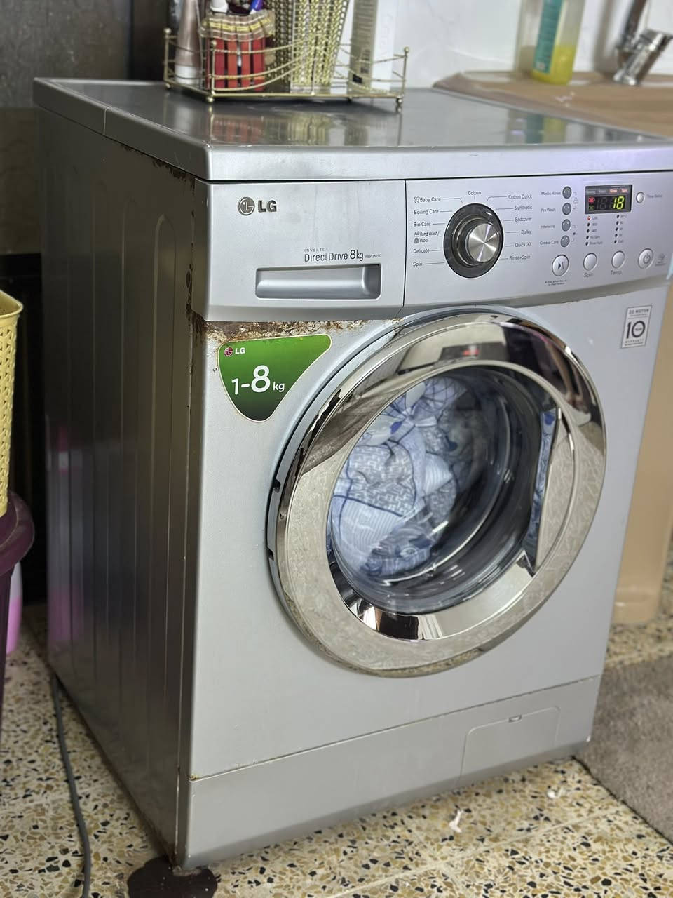 غراض مستعمل للبيع *********** واتساب هم موجود
ميز تلفزيون              40,000
كاونتر مع السينك            550,000 
مبردة الوني            150,000 
غسالة             170,000 
مجمدة شغال100%            250,000
