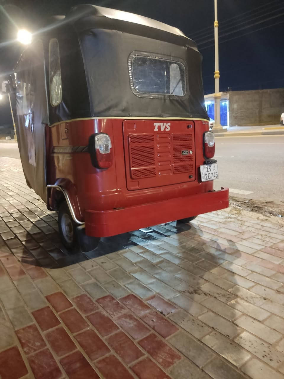 السلام عليكم تكتك مديل 22 طالعه ب 23 كفاله محرك ما مفتوح 🔓السعر 7/600وبيها مجال رقمي ***********
