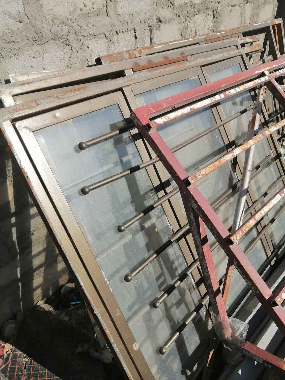 ابواب وشبابيك قياسات طلاكتين وثلاثة للشباك والابواب خارجي وداخلي للاستفسار الاتصال على ***********
