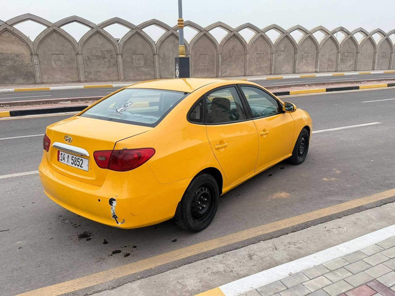 السلام عليكم للبيع هونداي النتر مديل 2010وارد امريكي حادثه جاملغ امامي  مكينه كير حداديه تخم تاير تبريد ثلج المواصفات تحكم استيرن شاشه كبيره تخم تاير جديد مكينه 2000 دوش السياره جديده وجاهزه من كلشي السعر 88 مكان السياره كربلاء الستفسار اكثر عل رقم *********** مكلف بل نشر
