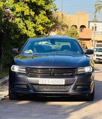 ( رقم بغداد سنويه بسمي) للبيع جارجر 2019 اصل SXT فول مواصفات وارد امري...