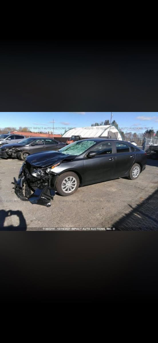 السلام عليكم
للبيع او مراوس فورتي 2021رقم اربيل دولي  بسمي وارد امريكي الحادث بصور السعر ١٣٥وبيها مجال محرك 2000دوش السكن بغداد ابو غريب خان ضاري الهاتف ***********
