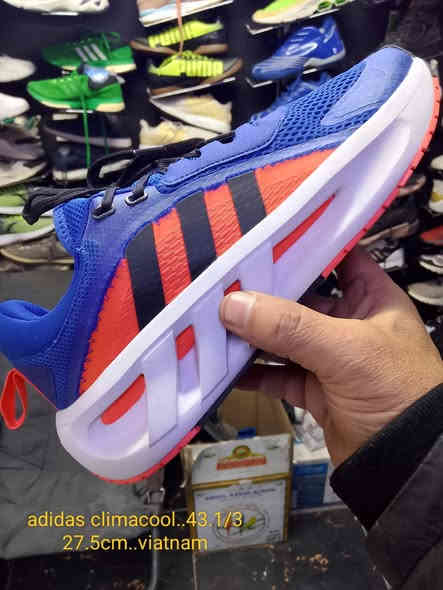 قطع كلش راقيه ماركات عالميه مختلف الالوان فول نظافه
القياسات داخل الصور
سعر القطعه...فقط 25الف فقط25الف 
للحجز راسلنا واتس اب وماسنجر وتدلل 
***********ابو حيدر 
توجد خدمة توصيل كل المحافظات
