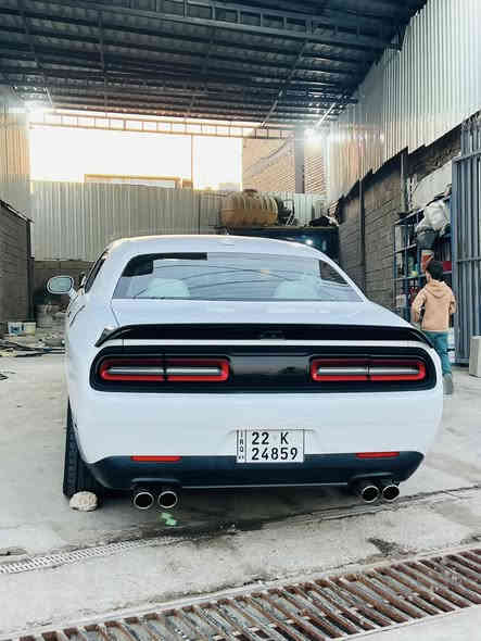 سلام عليكم جالنجر 2016 وارد امريكي بدون ضربه وصبغ داخله تقرير غرق ضفيره وعقول بلاديه السياره نضيفه ومامتعوبه رقم اربيل باسمي 
كير محرك صدر كفاله السياره الحمدلله بدون نقص مواصفاته 
شاشة جبيره
كاميرا
كشن كهرباء جلد
السياره بدون حادث فقط بارد بخشم الجاملغ الامامي مكاني بغداد السعر 153 وبيها مجال***********
